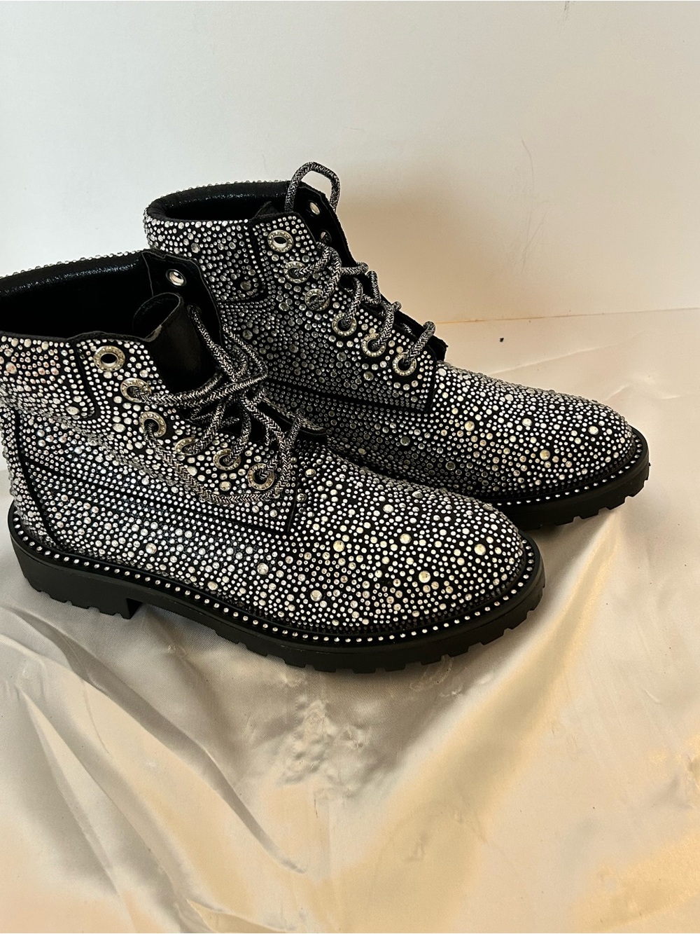 Forever Women Rhinestone Embellished Combat Boots Black Lace Up Size 6 New